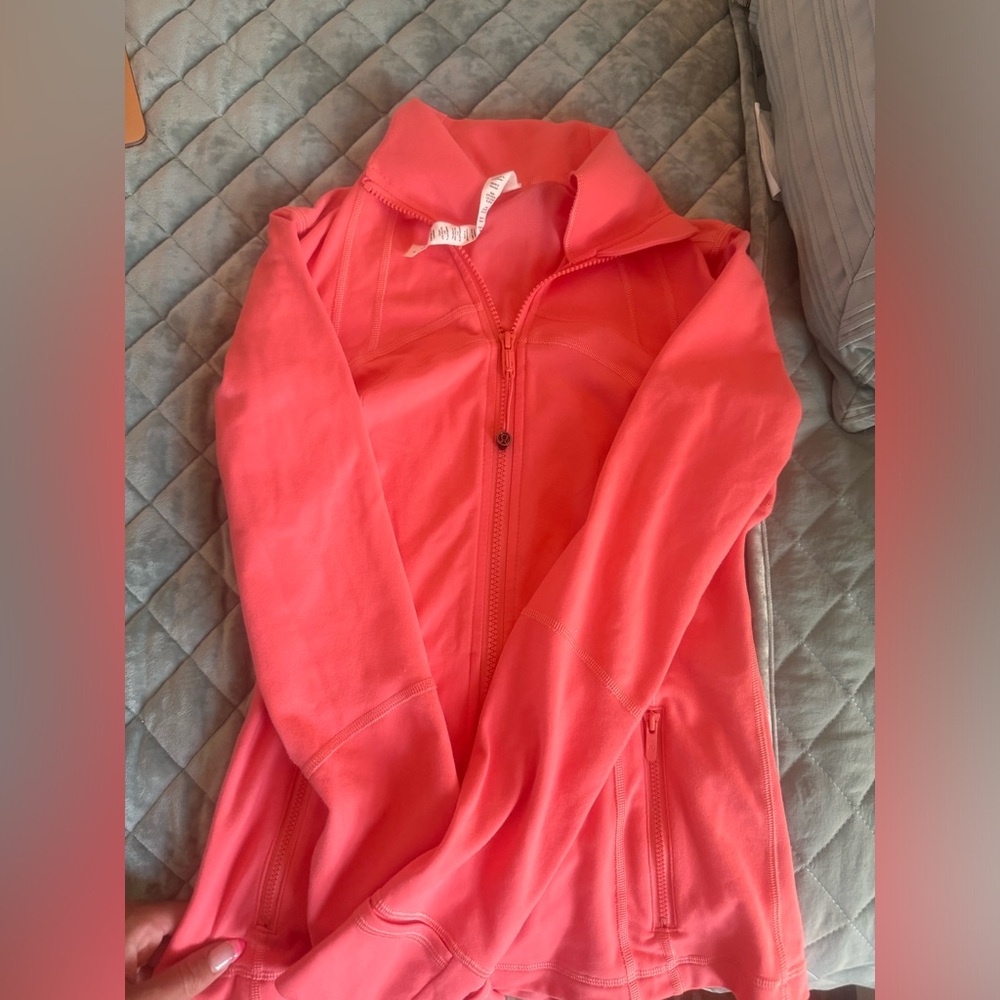 Women’s lululemon define jacket size 4 coral color